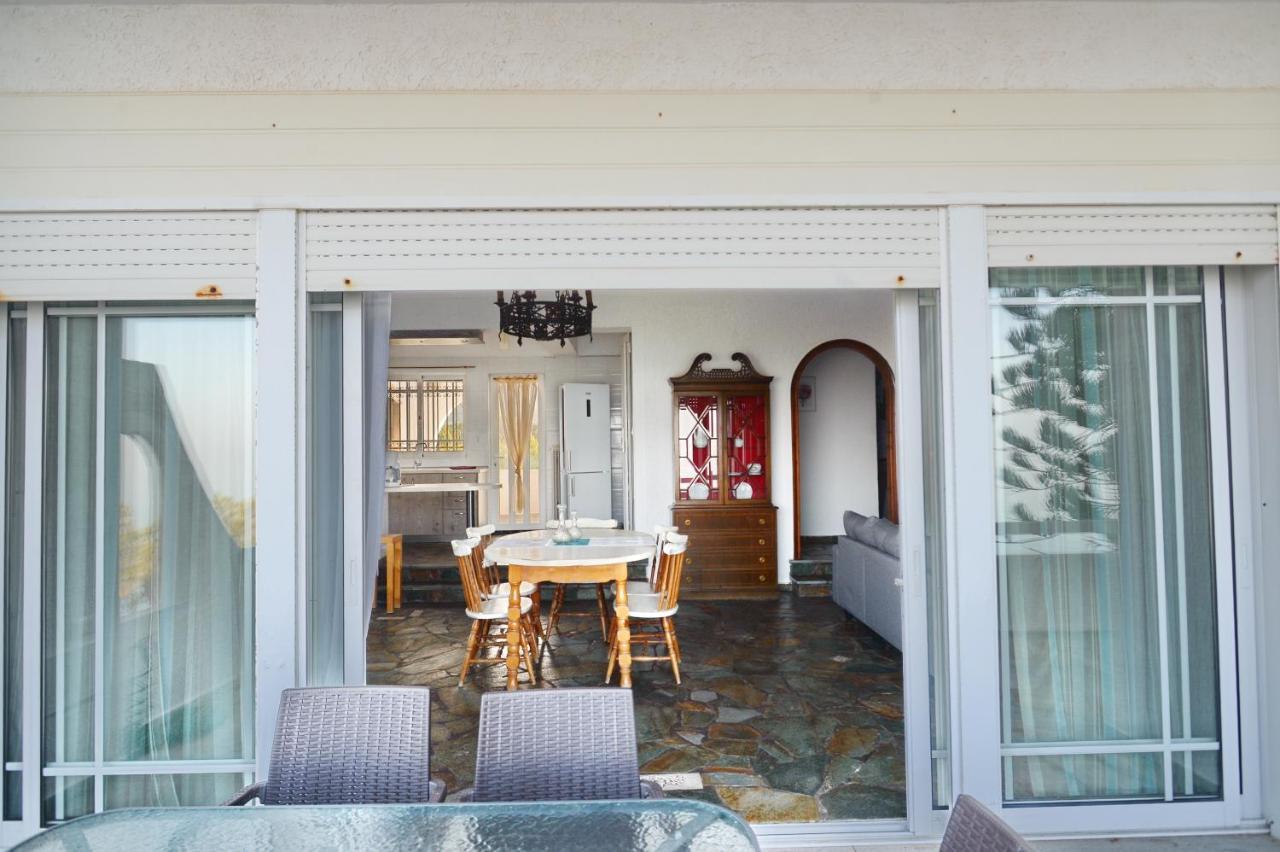 Antorina Beachfront Villas With Private Pools Kamari  Extérieur photo