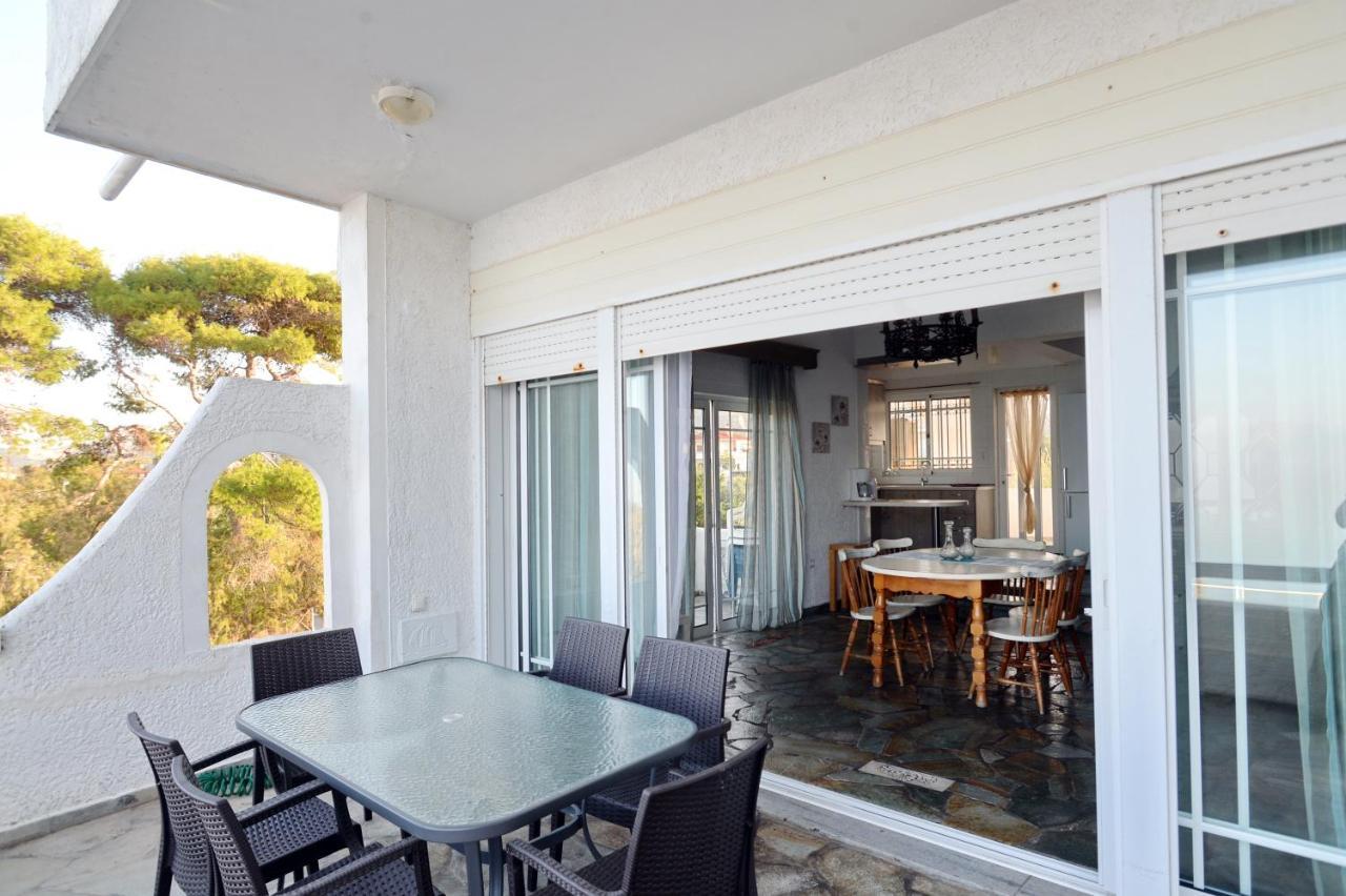 Antorina Beachfront Villas With Private Pools Kamari  Extérieur photo
