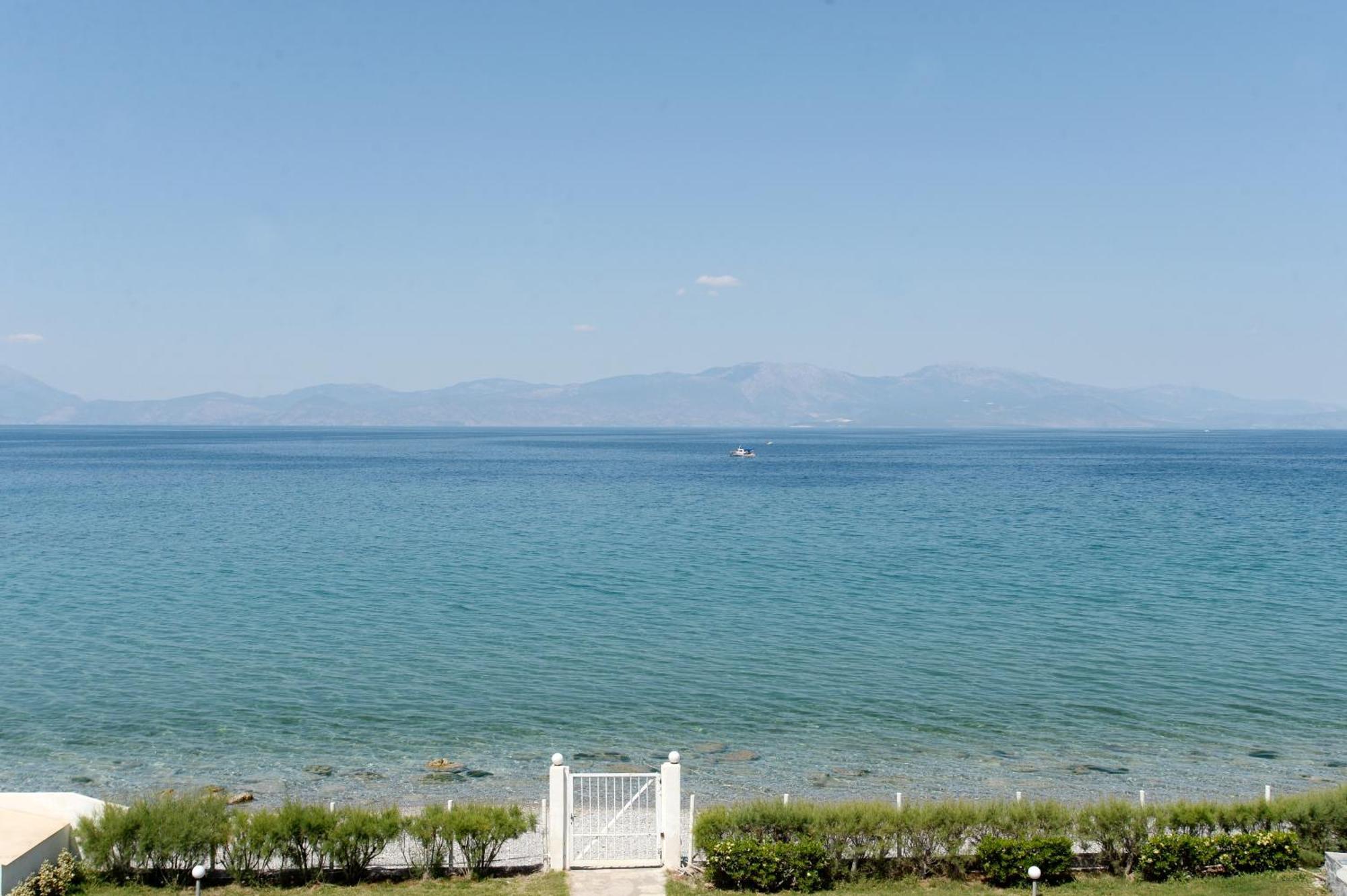 Antorina Beachfront Villas With Private Pools Kamari  Extérieur photo